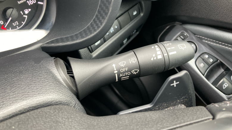 Nissan Juke 1.0 DiG-T N-Connecta 5dr DCT Petrol Hatchback